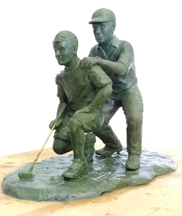 Two Golfers Bronze Statue