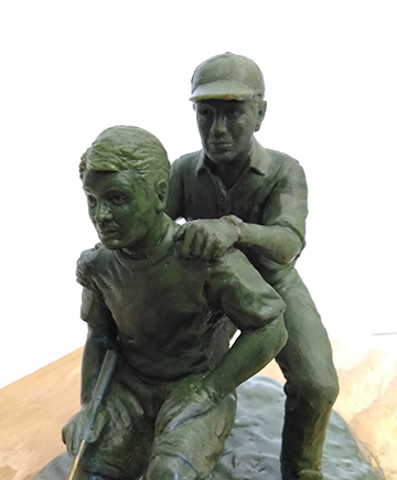 Teaching Golf Bronze Statue