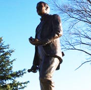 Sigtryggur-Jonasson-bronze-statue-Canada-monument