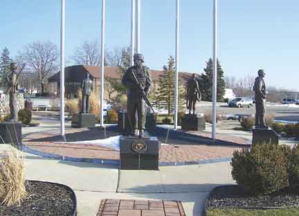 Swartz Creek War memorial bronze statues
