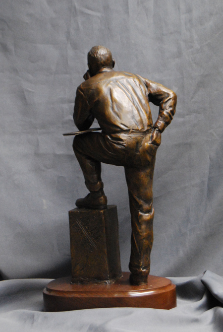 Bill Bernbech statue 1
